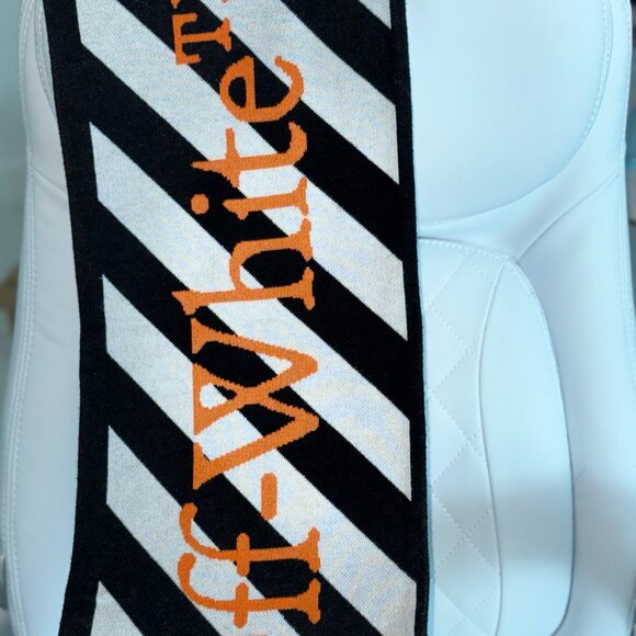 Off-White Logo Jacquard Fringe Scarf – Black/White/Orange – Unisex - Picture 3 of 5